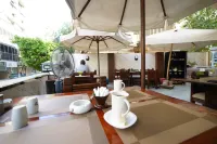 Triple garden view hotel - فطور
