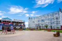 Zhongdu Jixiang Sanbao Yingpan Hotel - parking