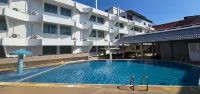 โรงแรมซันเดย์ อโยธยา - ที่มีสระว่ายน้ำ