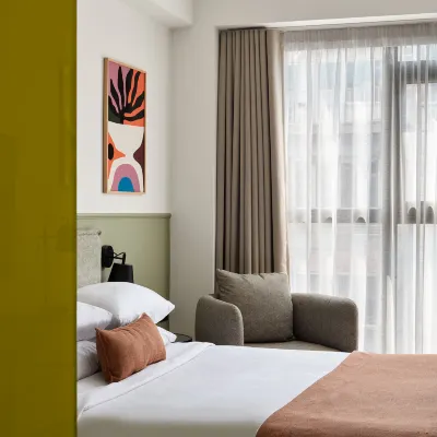Breeze Boutique Athens Hotel dekat Teater Coronet