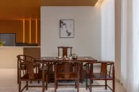 Qinlan Homestay (Mangshi Square) - 2-Star