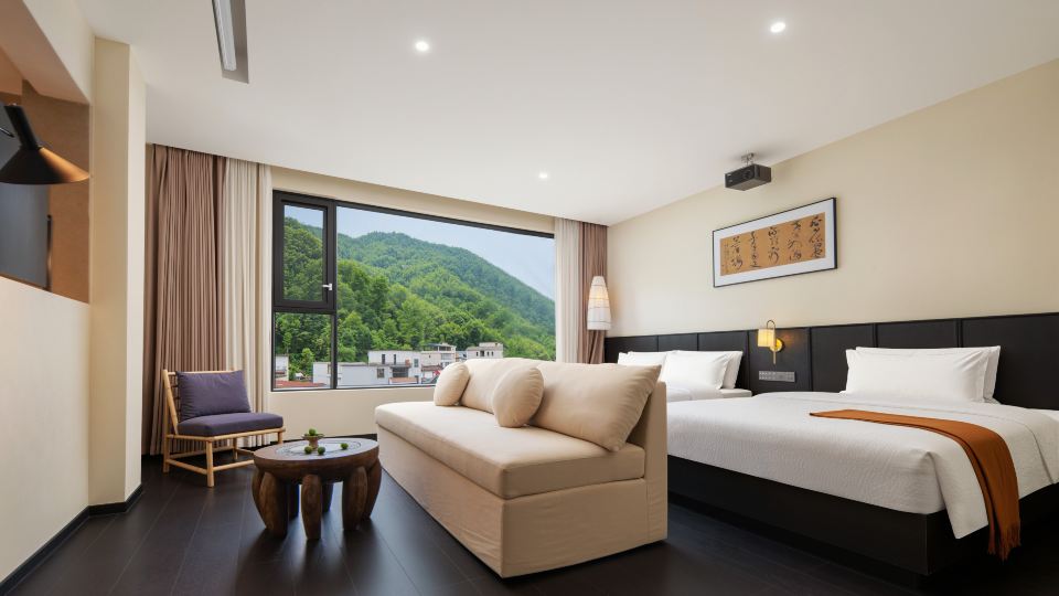Lanshan Bieyuan Homestay (Mangshan Grand Canyon Rafting)
