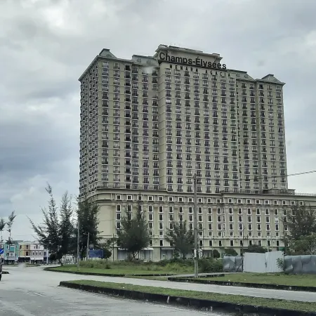 Champs Elysees Homestay by Landmark @ Kampar