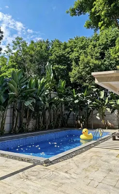 Xinqijianjie Homestay - Pools