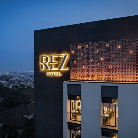 REZ Hotel Semarang