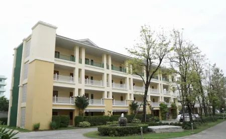 Palette The One Residence Hotel