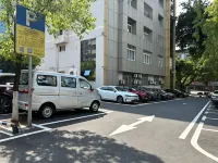 City Holiday Hotel (Kaizhou District Government) - ที่มีที่จอดรถ