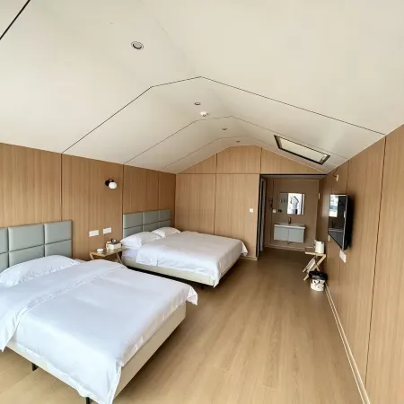 Huaxia Hotel