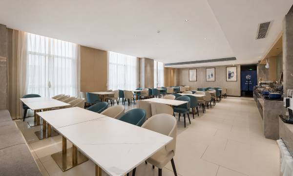 Starway Hotel (Chongqing West Railway Station Hualong Subway Station)