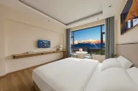 Gewajian Snow Mountain View Hotel (Feilai Temple, Meili Snow Mountain) - 2-Star