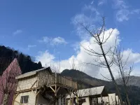LUCIGOGO Luxi Valley White Deer Private Soup Tent Camp Hotels in Pengzhou