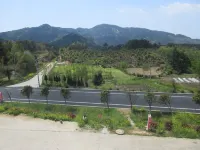 Huangbaishan Center Hotel