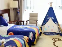 Zhongyuan Oilfield Hotel Hotels near Qingfeng Filial Piety Cultural Park