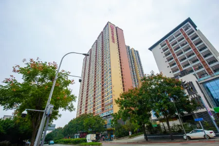 Sihai Yijia Hotel (Chengdu Sichuan Normal University Jinhua Wanda Plaza)