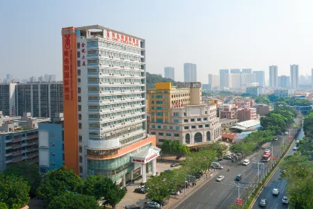 Vienna International Hotel (Foshan Nanhai Avenue Guicheng Metro Station Store)