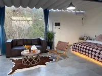 Mangshi Xian Yuli B&B