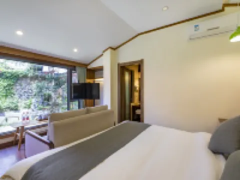 宏村萬興樓·南湖畔ガーデン民宿 黟県のホテル