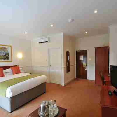 Bromley Court Hotel London Rooms