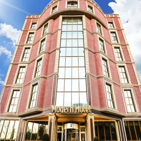 Modern Hotel Baku Отели рядом с достопримечательностью «Станция метро Насими»