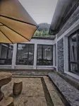 Weilan Jian · Yayan (Guiding Jinhaixueshan Yinzhai) - 발코니