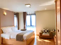 F & F Hotel