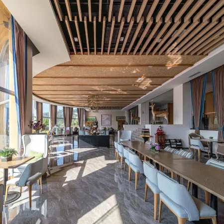 Golden Shining Gulf Hot Spring Resort Hotel