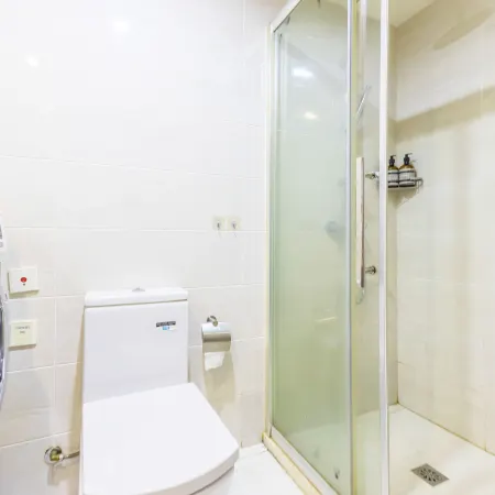 Sea Dream Seaview Hotel (Zhongshan Square Venice Water City) Отели рядом с достопримечательностью «Далянь Харбор»