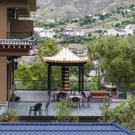 Deqin Shiyong Brinka Homestay