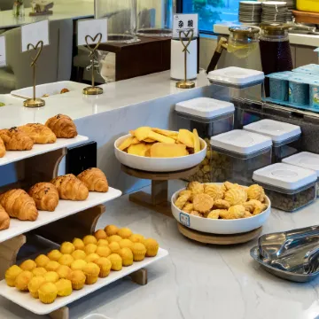 Atour X Hotel Chuxiong Yihai Park Отели в г. Чусион