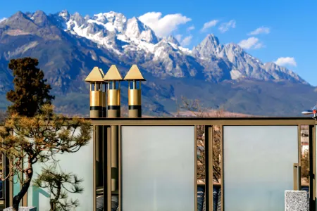 Lijiang Wumo Qinglu • Rizhao Jinshan • Snow Mountain Palace Museum • Healing Hotel Отели рядом с достопримечательностью «The Ancient Town of Shuhe»