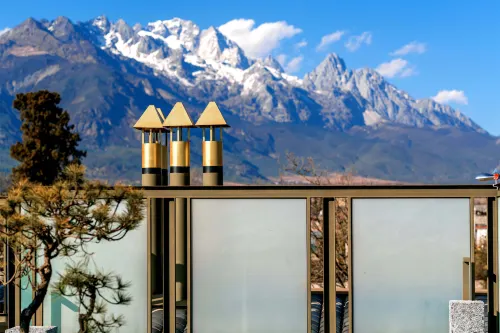 Lijiang Wumo Qinglu • Rizhao Jinshan • Snow Mountain Palace Museum • Healing Hotel Hotels in Yulong