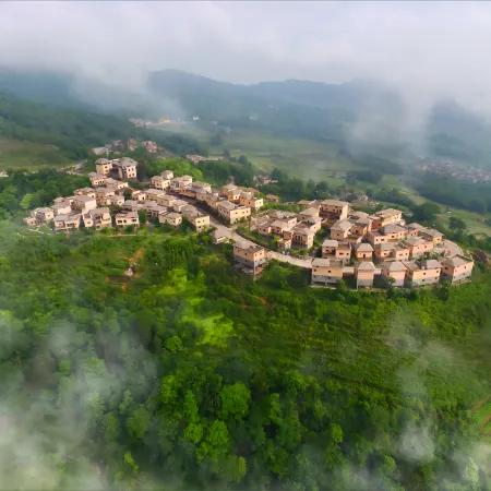 Yuanyang Yuanshe Mulaya Homestay (Terraced Field Scenic Area)