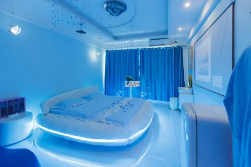Huiaishang Couples Theme Apartment