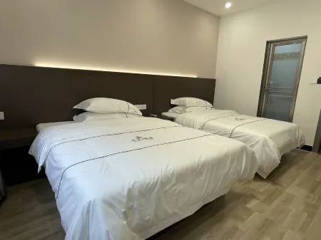 Huayi Hotel (Shangyou Commercial City) Отели рядом с достопримечательностью «Building the Peak»