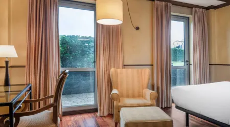 Hotel Palacio del Carmen, Autograph Collection Отели рядом с достопримечательностью «Xardíns da Rúa Berna»