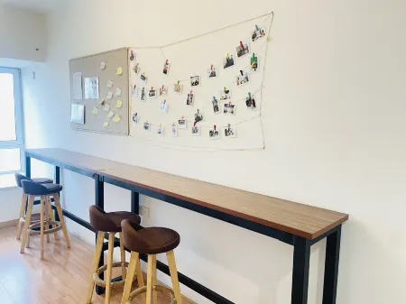 Leju Hotel (Zhengzhou University Vanke Plaza) Отели рядом с достопримечательностью «Zhengzhou University of Light Industry (Shuiniuzhang)»