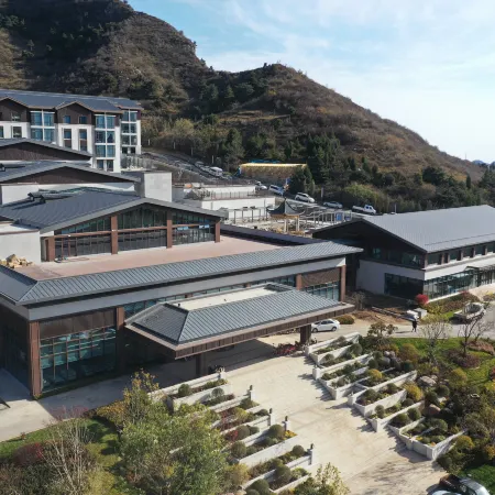 Fengcheng International Hotel (Wolong Villa)