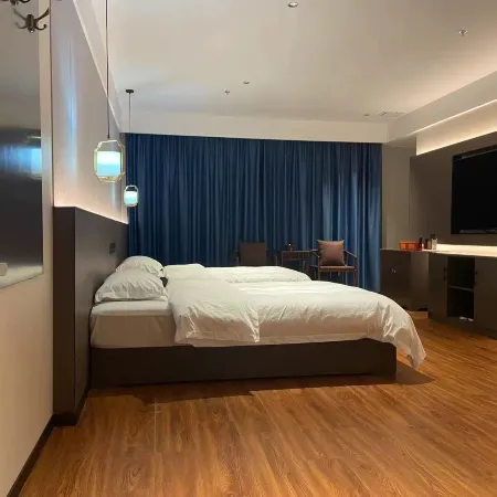 Qinyang Water Cube Hot Spring Hotel