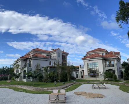 Yunfu Xinxing Green Mountain Villa