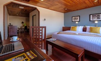 Pakse Hotel & Restaurant