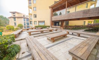 Yichun Yize Mingyue Hot Spring Resort