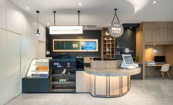 HanTing Premium Hotel (Shenzhen Haishang Shijie Subway Station)