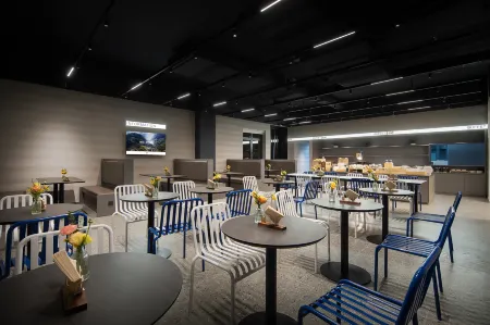 Chengdu Eastern Suburb Memory Jianshe South Road Light Residence Hotel Отели рядом с достопримечательностью «Swan Lake»