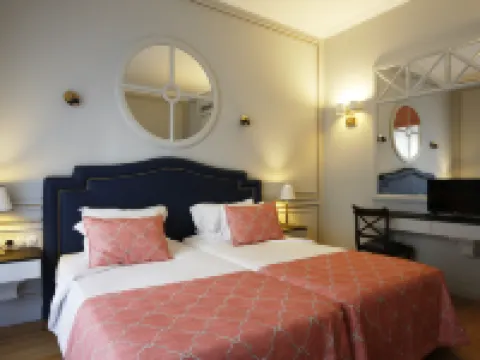 グランデ ホテル ド ポルト ポルトのホテル