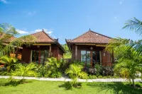 D'Muncuk Huts Lembongan Hotels near Selambung Beach