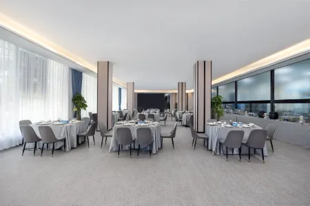 Interstellar Aerospace Hotel (Xichang Moon Lake Park ) Отели рядом с достопримечательностью «Xichang Datong Gate»