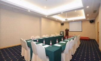 Vienna Hotel (Aba Mao County Guqiang City)