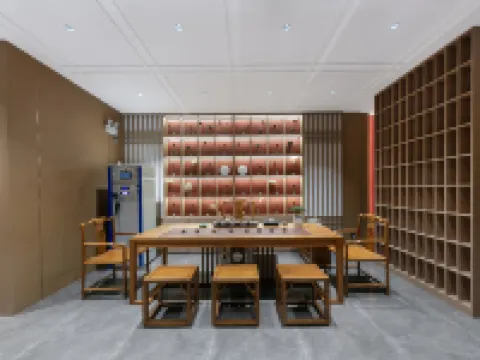 QIANNA HOTEL GLORIOUS(Weihui Branch) Hotels in Weihui