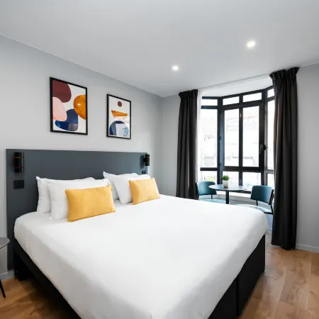 Staycity Aparthotels Paris Gare de l’Est Отели рядом с достопримечательностью «Кабаре Фоли-Бержер»