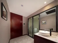 Yuzhou Peace Hotel